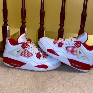 Jordan. 4 Retro Alternate 89
